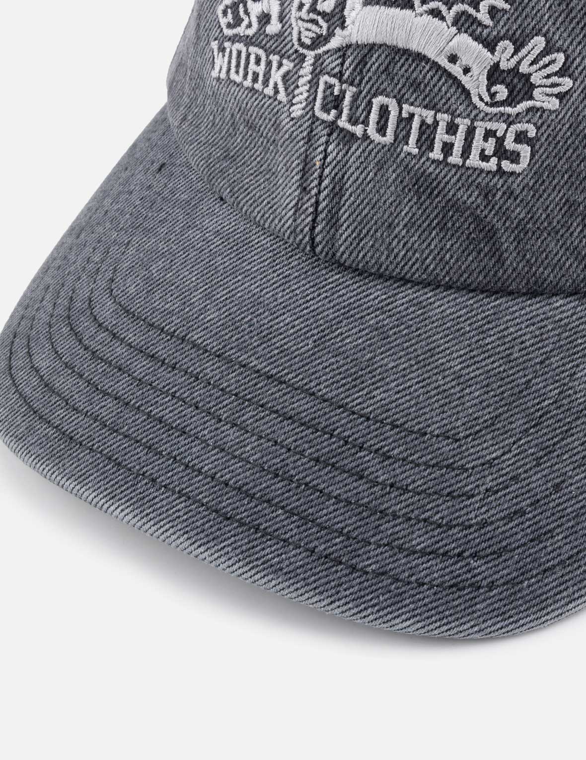 工人刺繡做舊牛仔帽