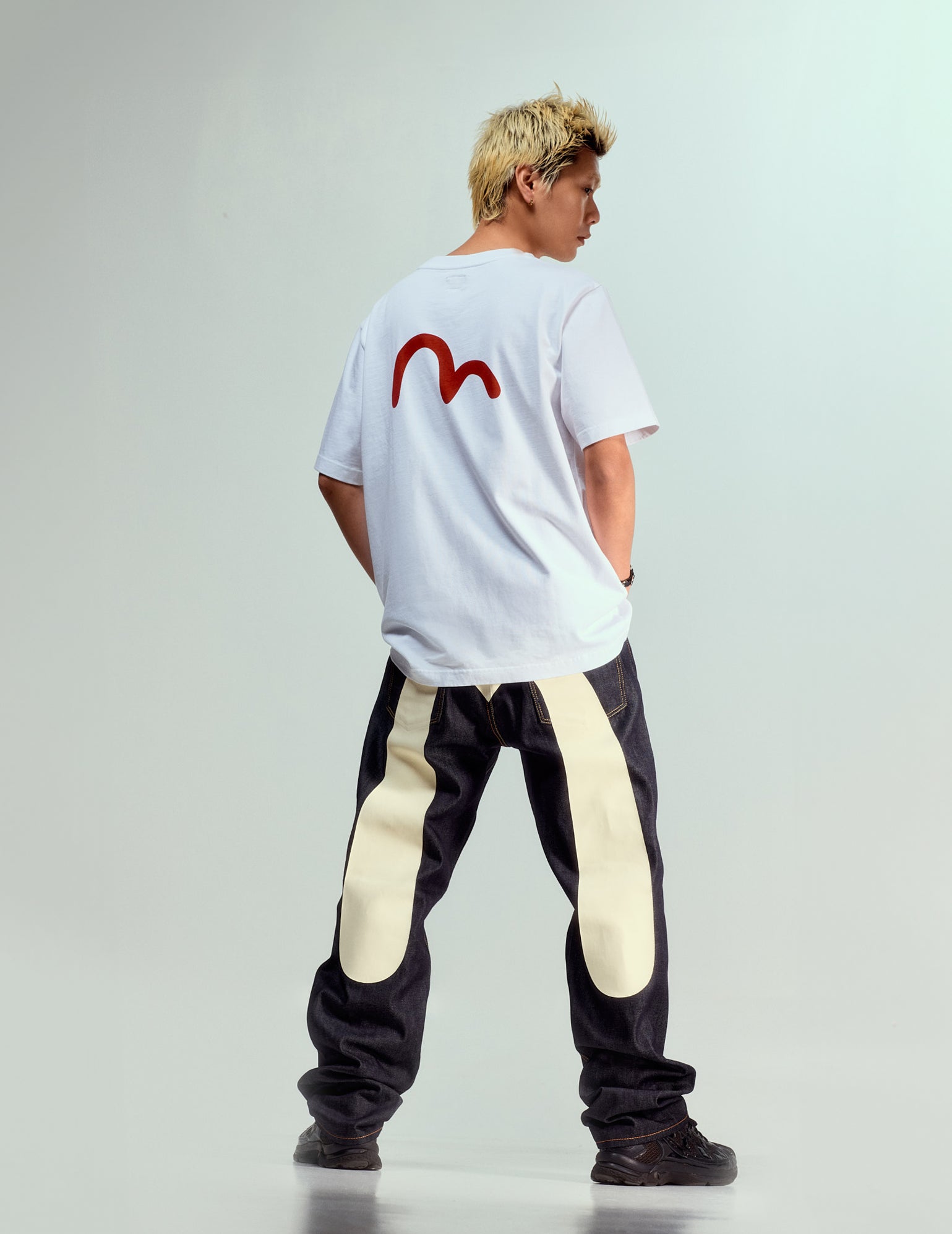 大M印花寬版直筒牛仔褲 #2000