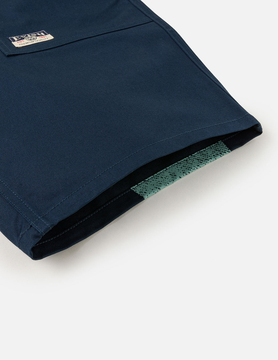 大型M印花梭織短褲