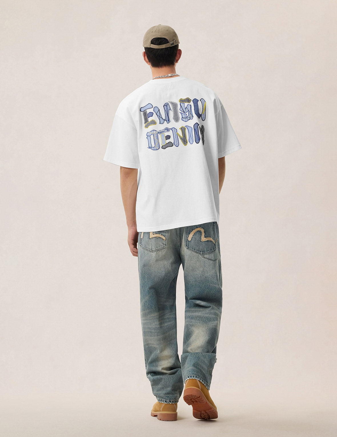 Fabric-mix Patchwork Seagull and Logo Applique T-shirt