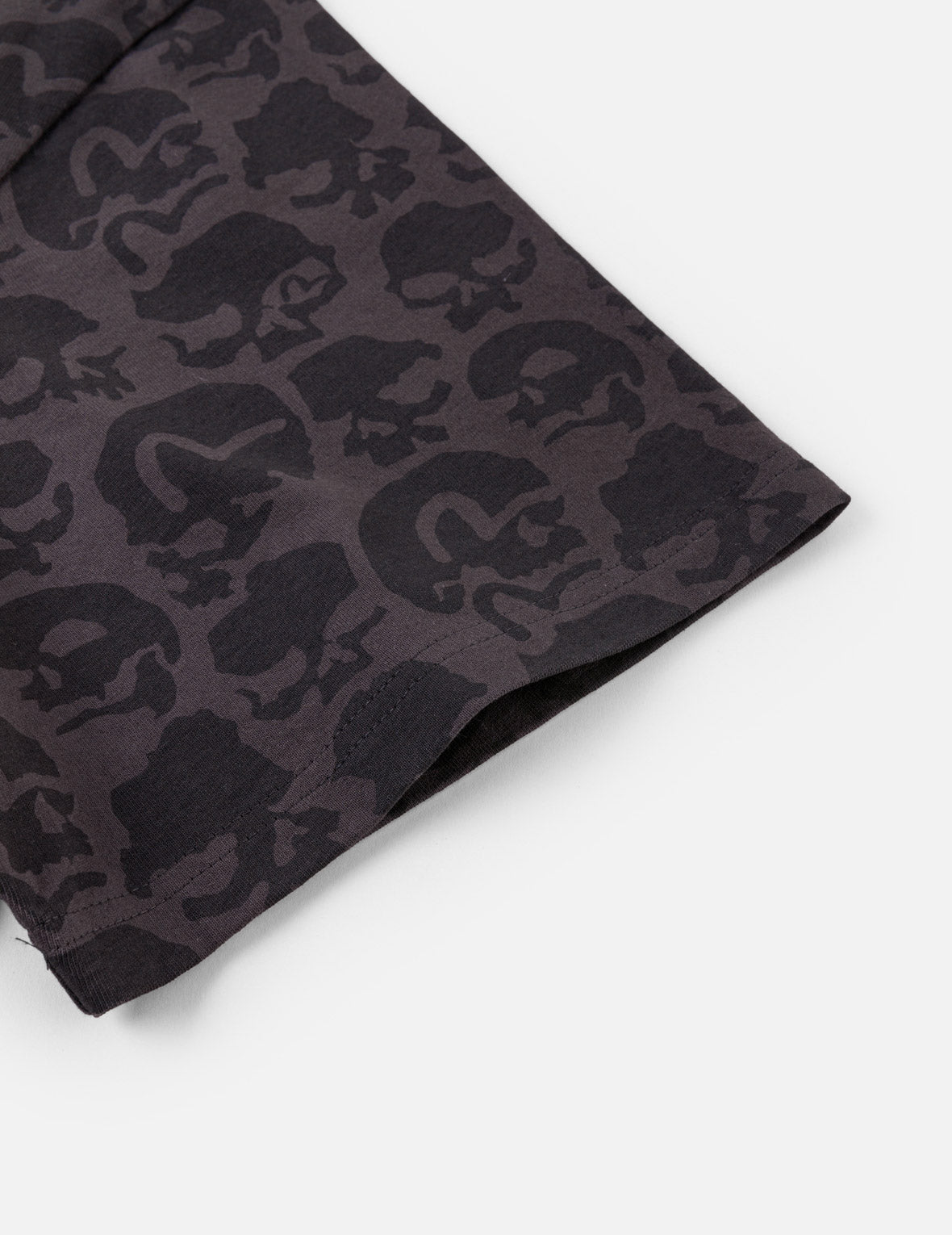 All-over Skulls and Seagulls print T-shirt